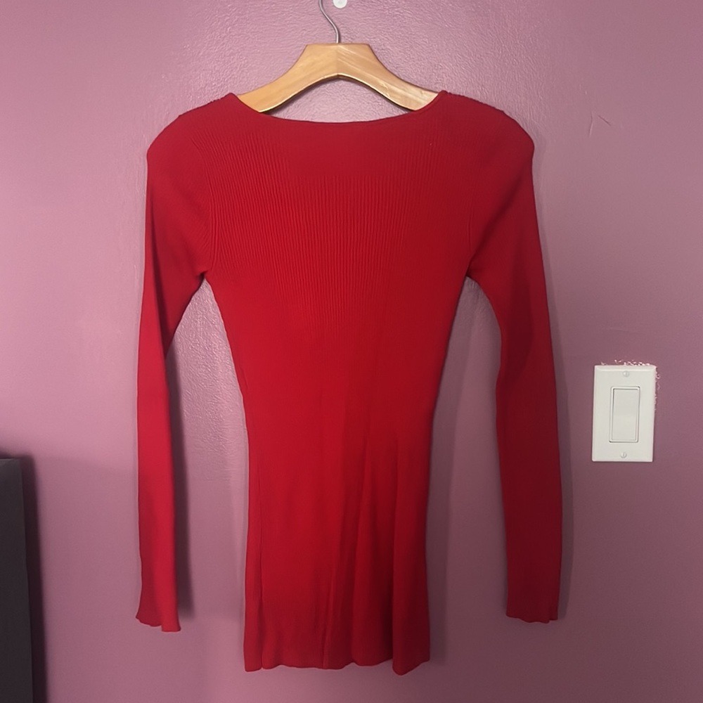 Woman’s top - Picture 2 of 3